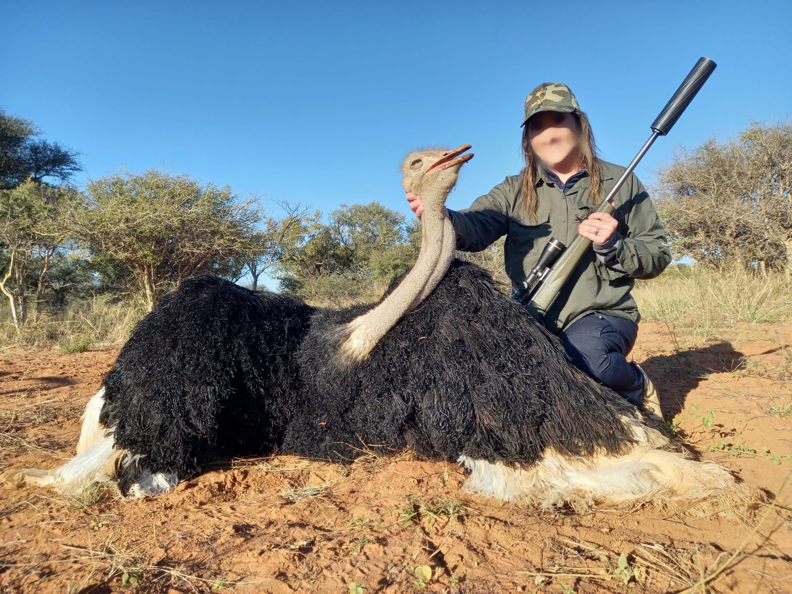 ostrich_20220609 0113 (2)